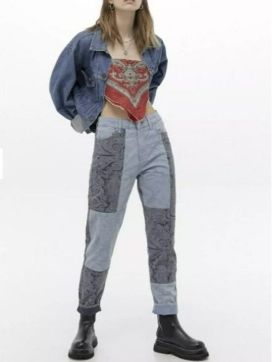 Urban Outfitters Denim - BDG Urban Outfitters Blue Paisley Patchwork Bandana Print Mom Jeans Retro Vtg